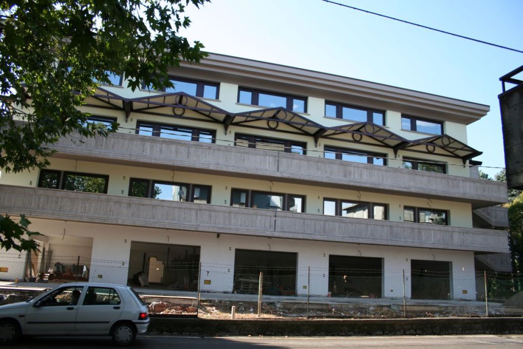Nuovo edificio commerciale